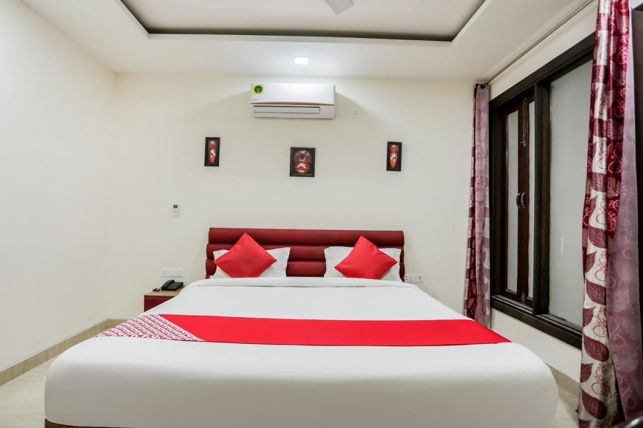 Oyo 65118 Hotel Vatika Ґурґаон Екстер'єр фото