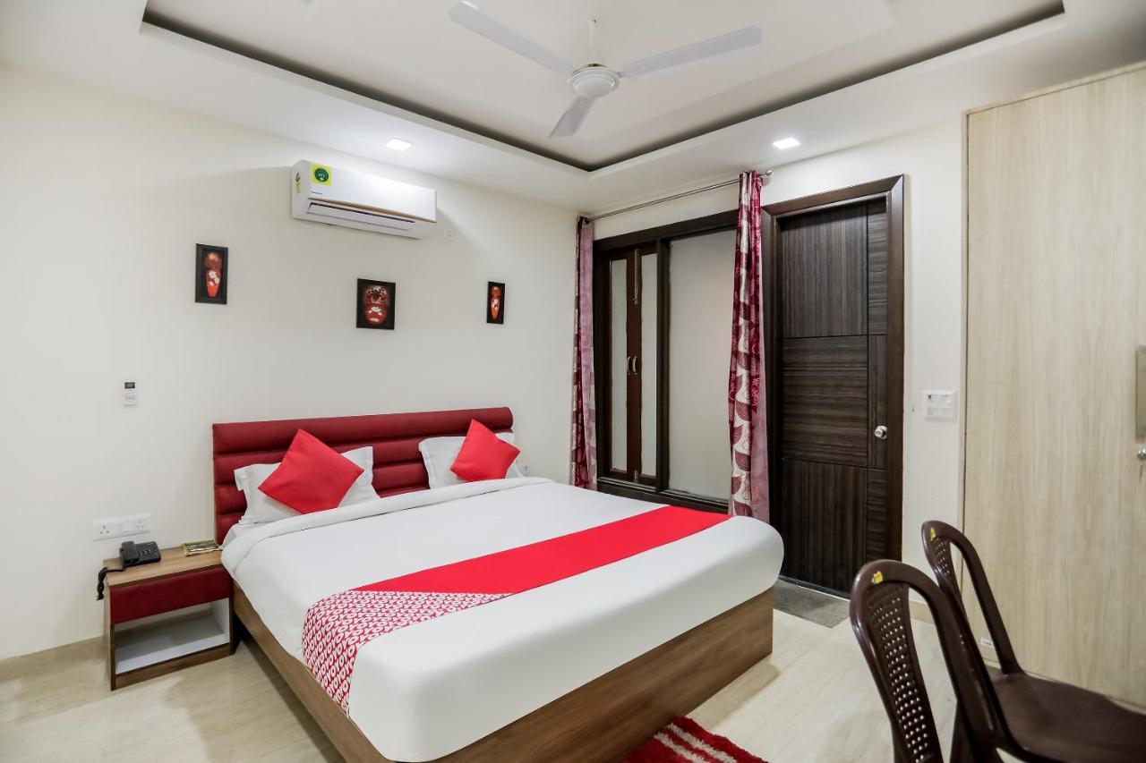 Oyo 65118 Hotel Vatika Ґурґаон Екстер'єр фото