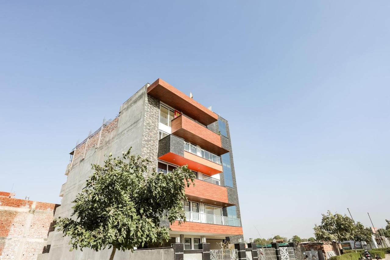 Oyo 65118 Hotel Vatika Ґурґаон Екстер'єр фото
